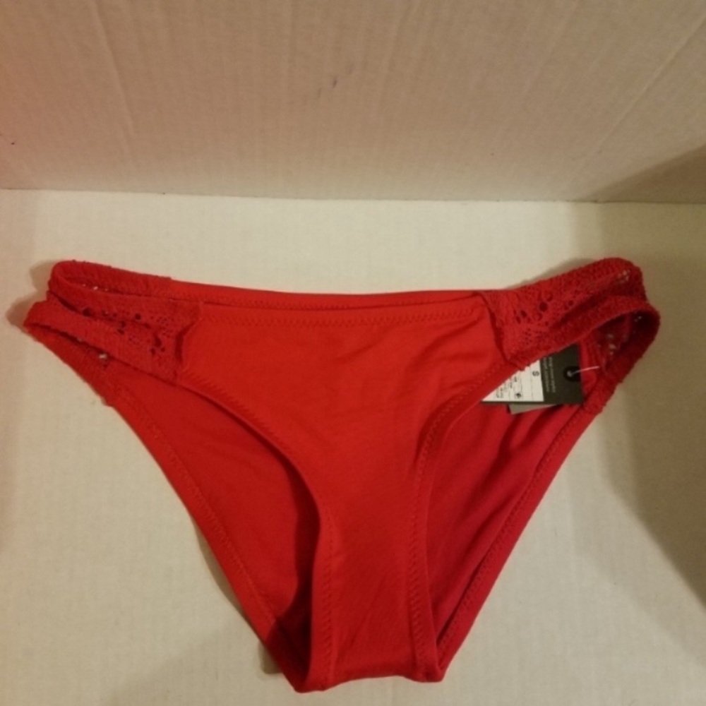 Mossimo swim bottom A15